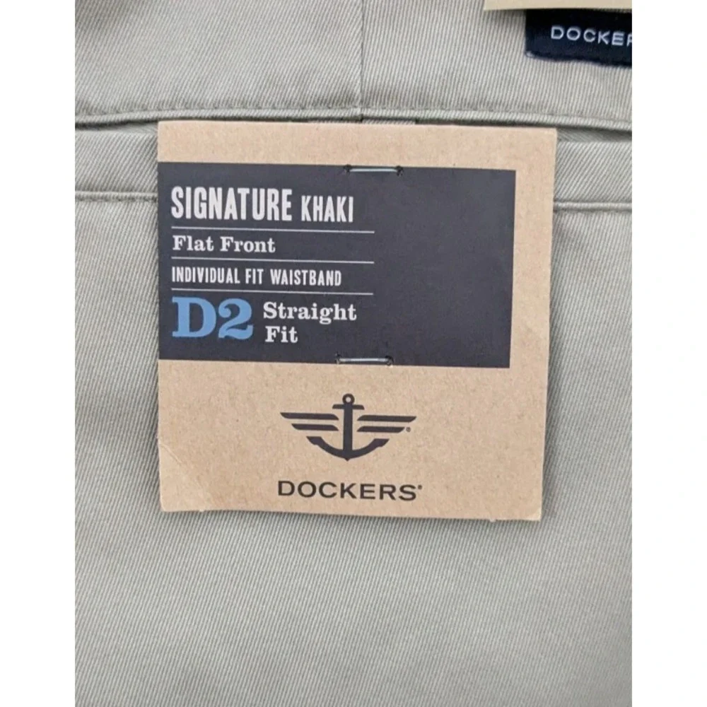 Dockers Signature Khakis Pants Tan 38x30 Flat Front Straight Fit D2 $58 NWT